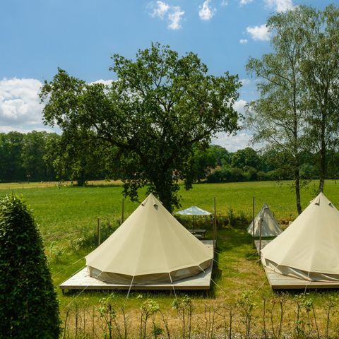 Zelt 2 Personen - Glücklich auf der Wiese mit eigenen sanitären Anlagen