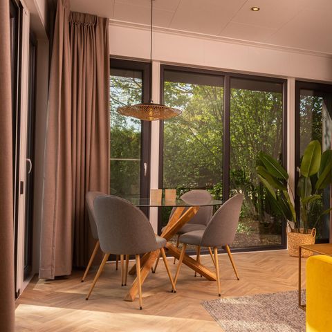 FERIENHAUS 28 Personen - 7x Happy Oak Lodge (mit Whirlpool)