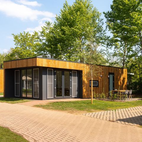 Gruppenunterkunft 28 personen - 7x Happy Oak Lodge (mit Whirlpool)