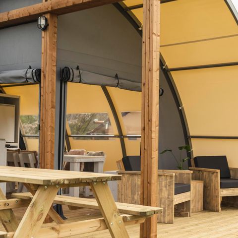 FERIENHAUS 32 Personen - 6x Luxus-Glampingzelt