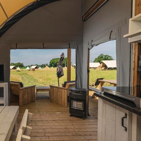 FERIENHAUS 32 Personen - 6x Luxus-Glampingzelt