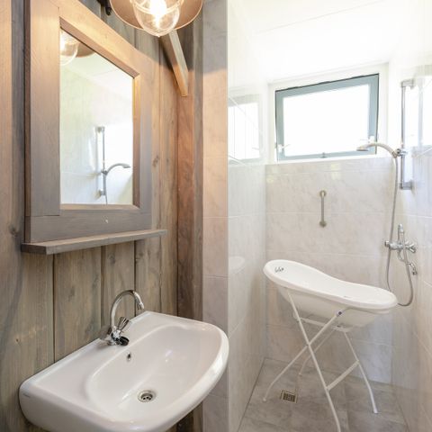 Bungalow 5 Personen - Baby- und Kinderbungalow 'Ritter und Prinzessinnen' mit Sauna und Sprudelbad für 5 Personen