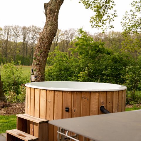 Bungalow 4 Personen - Wellness Boutique Baby mit Sprudelbad + Babyzimmer