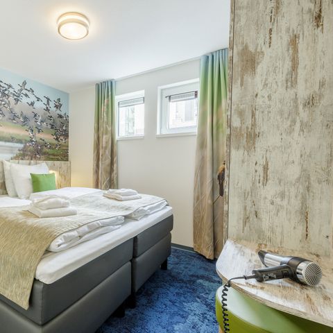 AUßERGEWÖHNLICHE UNTERKUNFT 6 Personen - Hausboot EH674