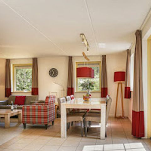 FERIENHAUS 6 Personen - Kinderbauernhaus 6DLK (max. 4 Erwachsene & 2 Kinder)