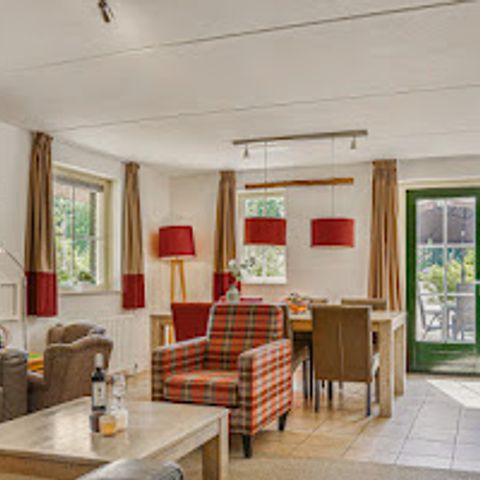 FERIENHAUS 6 Personen - Kinderbauernhaus 6DLK (max. 4 Erwachsene & 2 Kinder)
