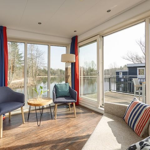 AUßERGEWÖHNLICHE UNTERKUNFT 4 Personen - Hausboot BS1342