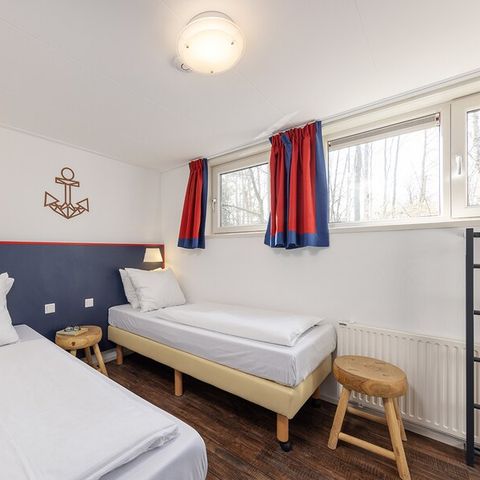 AUßERGEWÖHNLICHE UNTERKUNFT 4 Personen - Hausboot BS1342