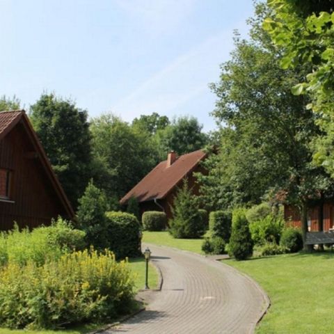 Bungalow 3 personen - Gemütliche Wohnung mit Ofen, im grünen Bruchttal gelegen