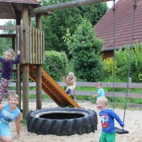 Bungalow 4 personen - Wohnung im Erdgeschoss im grünen Bruchttal gelegen