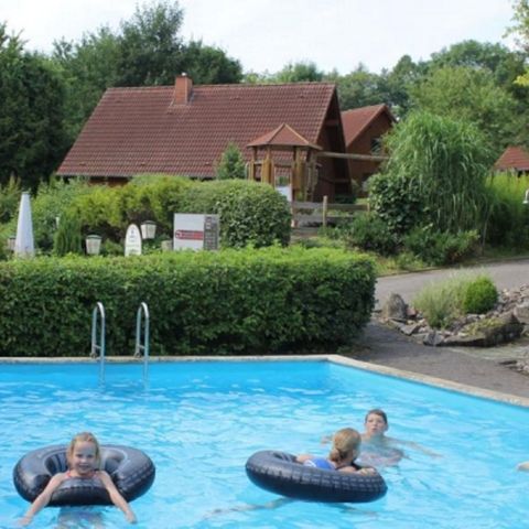 Bungalow 4 Personen - Wohnung im Erdgeschoss im grünen Bruchttal gelegen