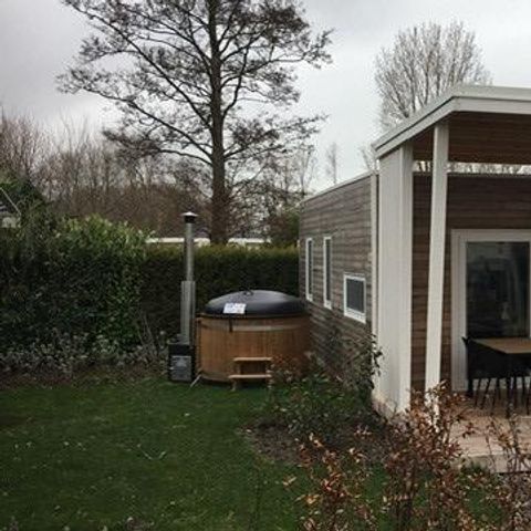 Tiny house 4 personen - Winziges Haus 2+2 Hottub