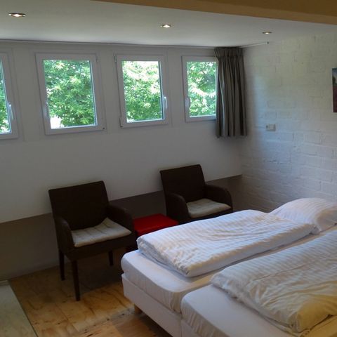 Bungalow 8 Personen - Geschaltet