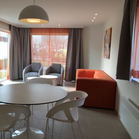 Bungalow 4 Personen - 2 UHR MORGENS