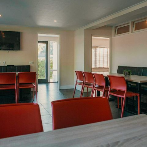 FERIENHAUS 28 Personen - Villa + Lodges (24 + 4)