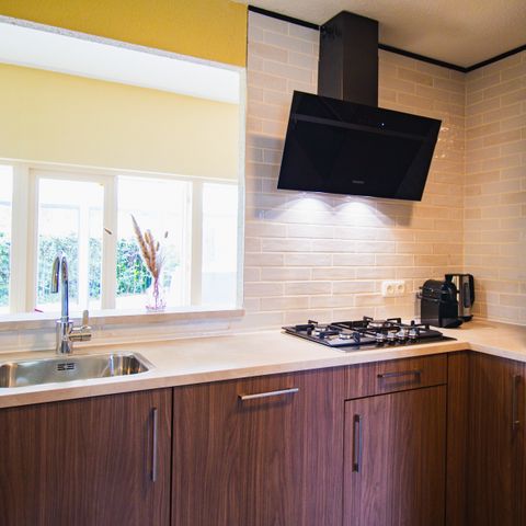 Bungalow 4 Personen - Hügel mit Whirlpool und Sauna