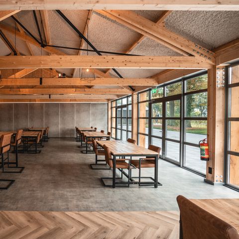 FERIENHAUS 36 Personen - Gruppenunterkunft Stall + 5 komfortable Wohnungen (36 Personen)