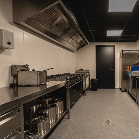 FERIENHAUS 36 Personen - Gruppenunterkunft Stall + 5 komfortable Wohnungen (36 Personen)