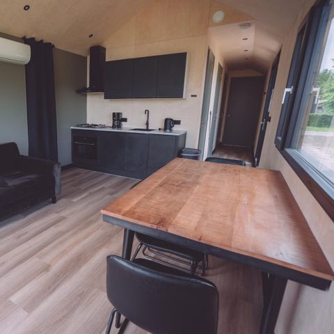 AUßERGEWÖHNLICHE UNTERKUNFT 16 Personen - Gruppenunterkunft Blockhaus + 4 Vier-Personen-Tiny Houses (16 Personen)