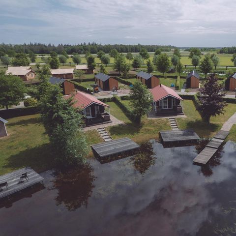 LODGE 16 Personen - Gruppenunterkunft Gruppenhaus + 4 Vier-Personen-Häuser (16 Personen)
