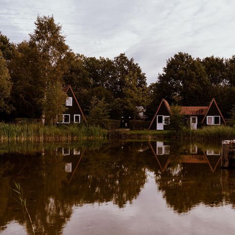 FERIENHAUS 48 Personen - Gruppenunterkunft Kapschuur + 8 Fischerhütten (48 Personen)
