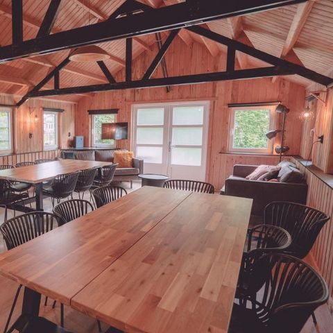 FERIENHAUS 18 Personen - Gruppenunterkunft Large Log Cabin + 3 Fischerhütten (18 Personen)