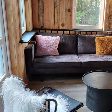 FERIENHAUS 18 Personen - Gruppenunterkunft Large Log Cabin + 3 Fischerhütten (18 Personen)