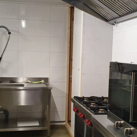 FERIENHAUS 24 Personen - Gruppenunterkunft Strandhuis + 4 Ferienhäuser (24 Personen)