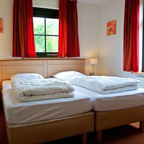 FERIENHAUS 24 Personen - Gruppenunterkunft Strandhuis + 4 Ferienhäuser (24 Personen)