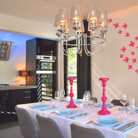 Bungalow 6 Personen - Würfel Elite