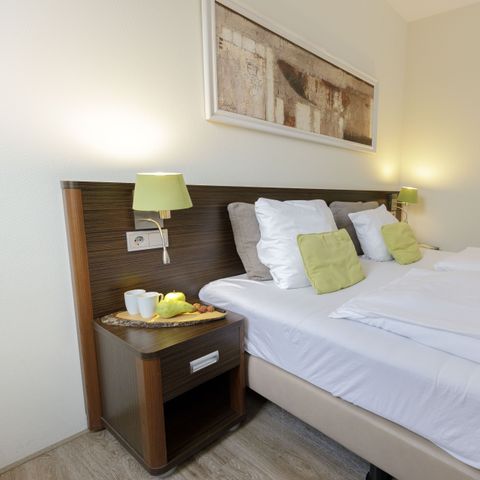 FERIENHAUS 4 Personen - Maisonette-Wohnung Fleesensee Luxe