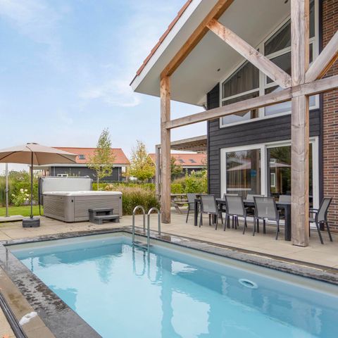 Villa 10 Personen - Villa 10 Personen (Innen) Schwimmbad und Wellness (Spa)