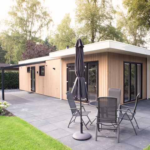 Bungalow 4 Personen - Park Lodge de Luxe mit Whirlpool