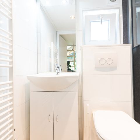 Bungalow 4 Personen - Tiny Lodge Eco mit Whirlpool und Sauna