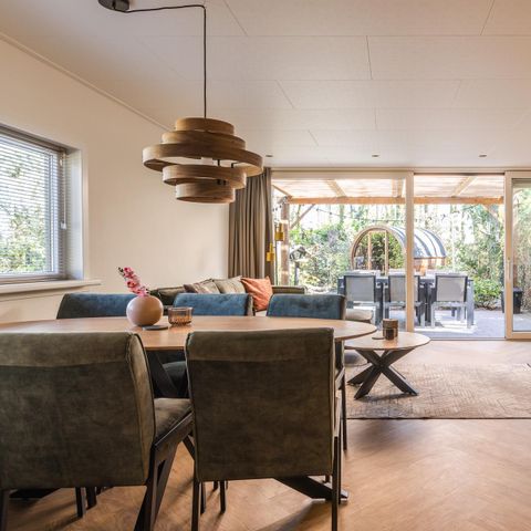 Bungalow 6 Personen - Forest Eco mit Whirlpool und Sauna