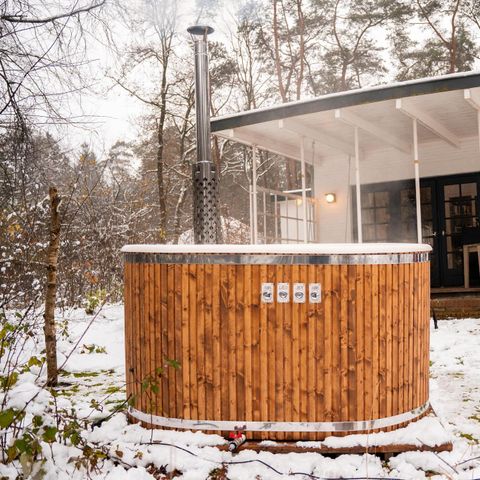 Bungalow 2 Personen - Monumental mit Whirlpool