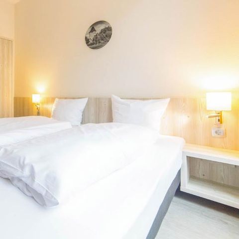 Bungalow 2 Personen - Luxus-Burgunder