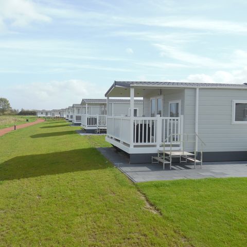 Mobilheim 6 Personen - mit Terrasse