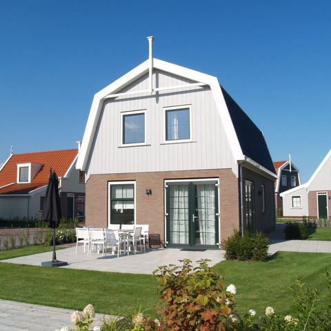 Bungalow 8 Personen - Spielturm