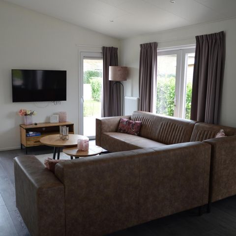 FERIENHAUS 4 Personen - Schaelsbergerbosch - 2 Bäder, Kamin & Gartenhaus