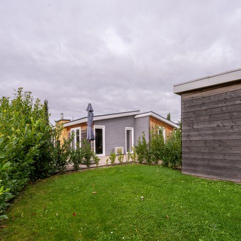 FERIENHAUS 4 Personen - Schaelsbergerbosch - 2 Bäder, Kamin & Gartenhaus