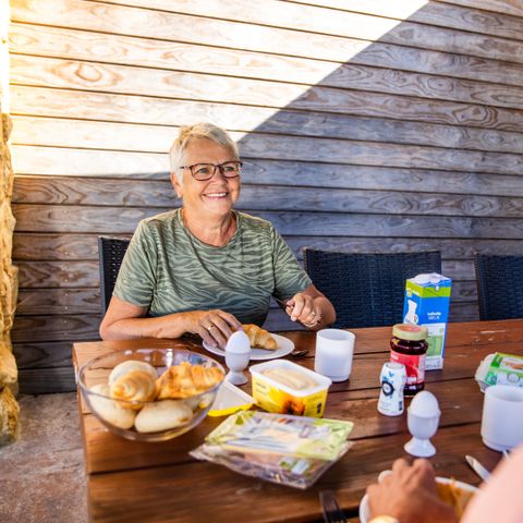 FERIENHAUS 4 Personen - Ravenbosch Royaal - Bad & Ambientekamin