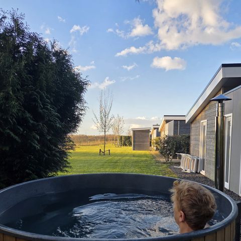 Chalet 6 Personen - Ravenbosch - Atmosphärischer Kamin und Whirlpool