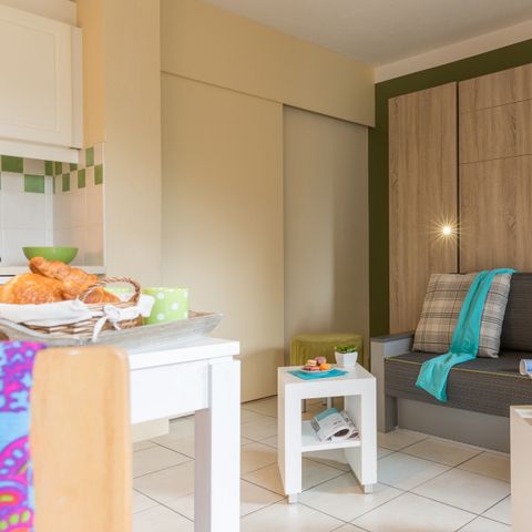 Studio 4 personen - Studio – 1 Schlafnische – Terrasse oder Balkon – renoviert