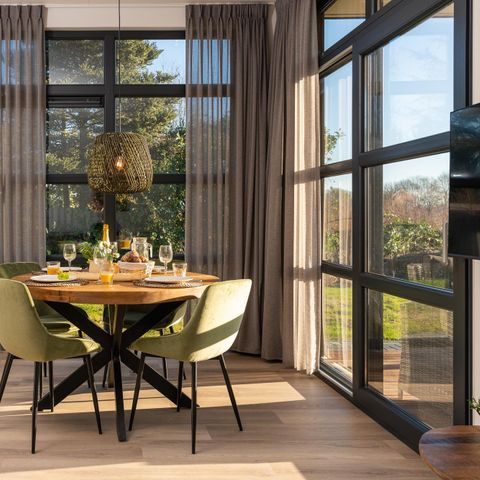 Bungalow 4 Personen - Bird Lodge mit Whirlpool