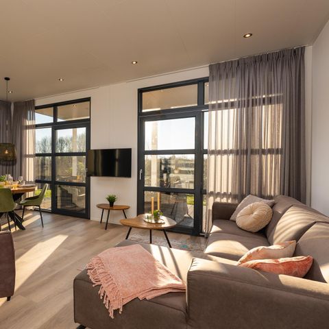 Bungalow 4 Personen - Bird Lodge mit Whirlpool