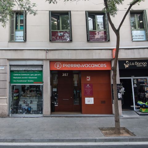 Pierre & Vacances Résidence Barcelona Sants - Barcelona - Image N°2