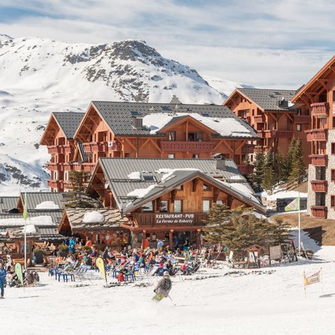 Pierre & Vacances Premium Résidence Les Alpages de Reberty - Camping Savoie - Image N°2