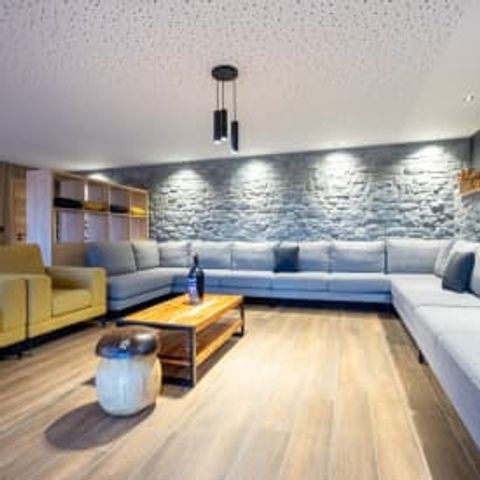 Gruppenunterkunft 24 personen - Ferienhaus DDS