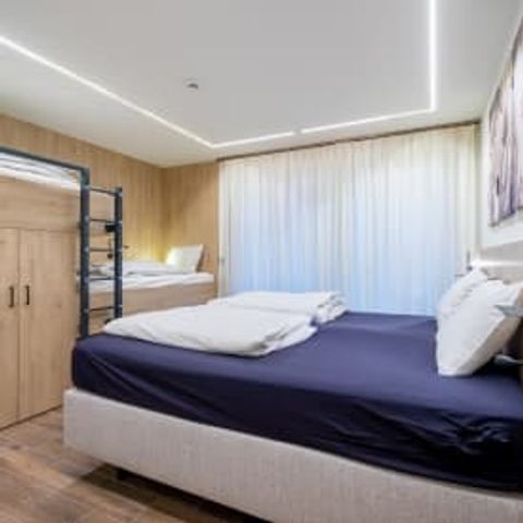 Gruppenunterkunft 24 personen - Ferienhaus DDS